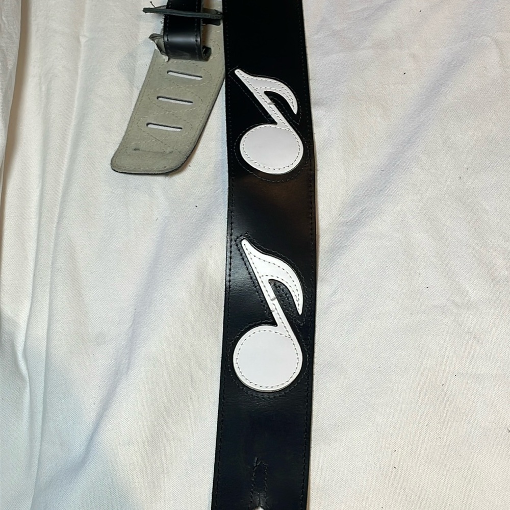 Levy’s Leathers Guitar Strap  Stevie Ray Vaughn Style w/ Double Music Notes